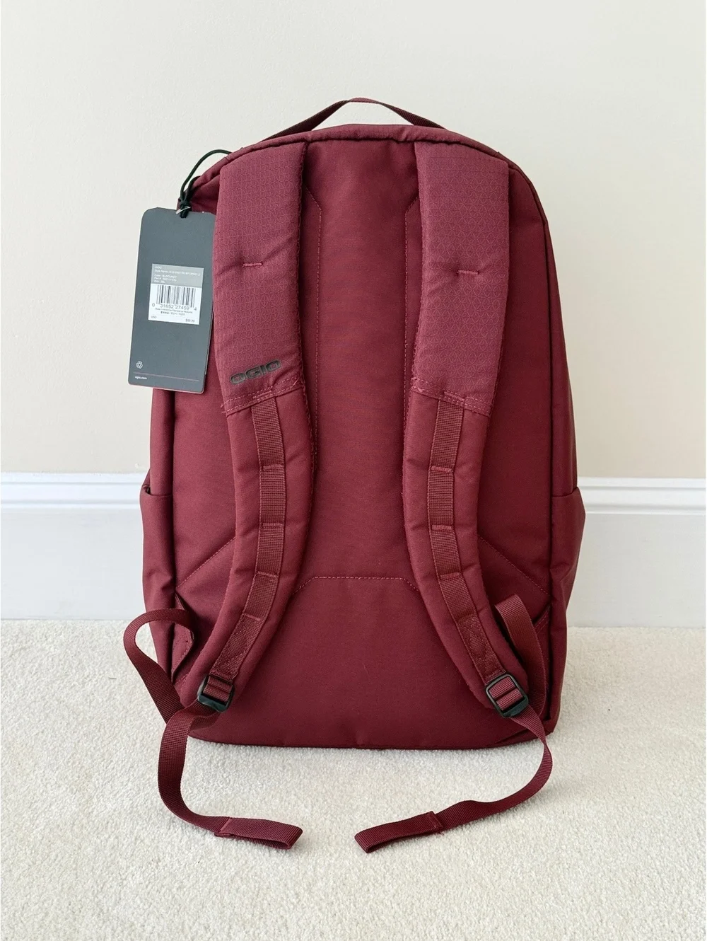 OGIO Bandit Pro 20L Backpack Burgundy NWT Willow Bend Country Club Cape Cod